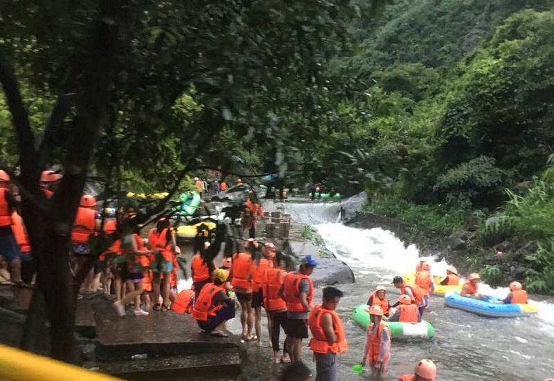 驚險刺鼻的漂流體驗